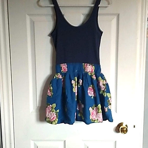 Abercrombie & Fitch dress - Picture 2 of 3